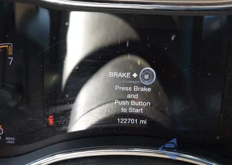 2017 Jeep Grand Cherokee Laredo 4X2 из США, поврежденный, VIN 1C4RJEAG5HC916065